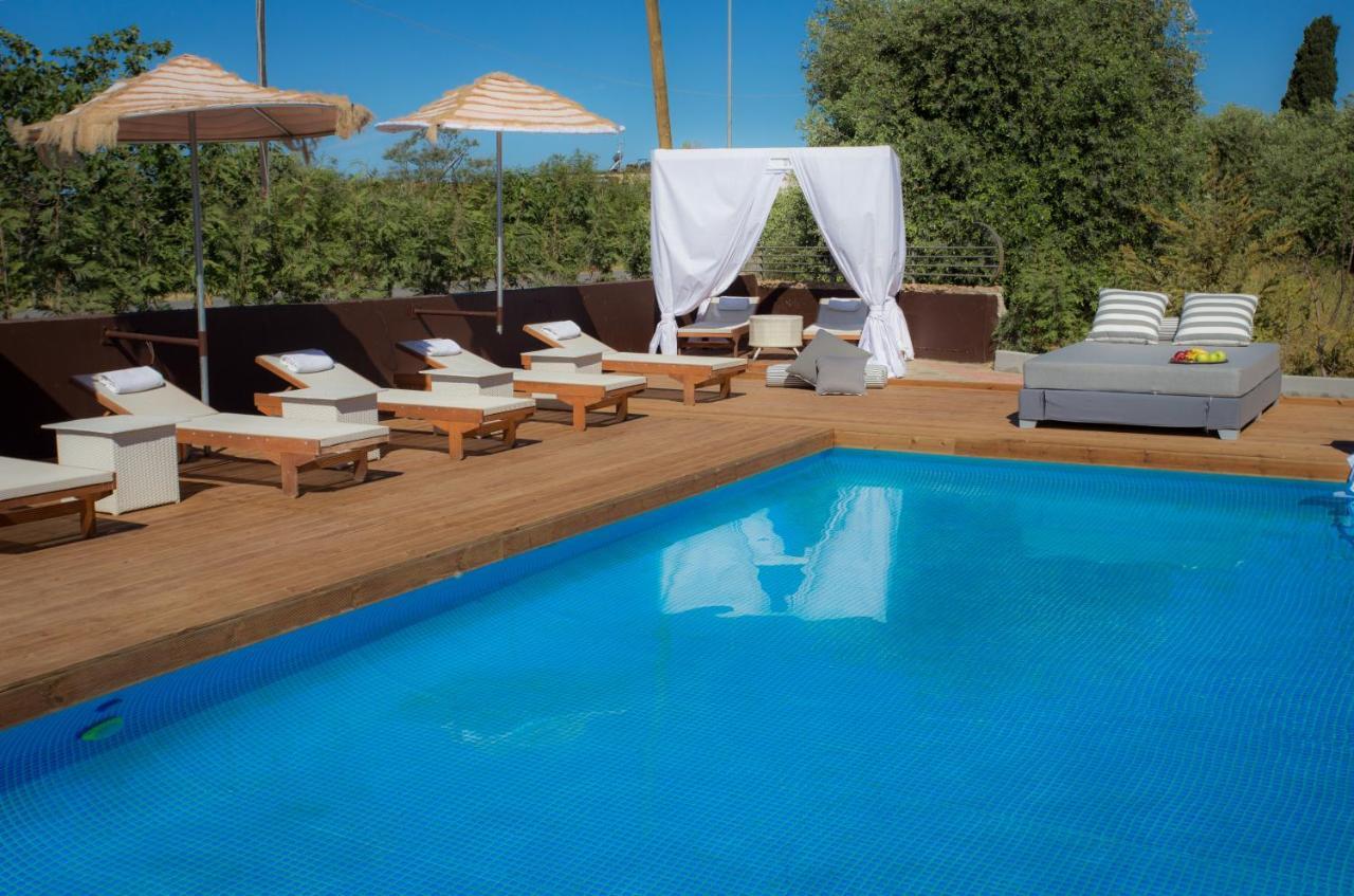 Kapahi Magic Hotel Apartments Potos Ngoại thất bức ảnh