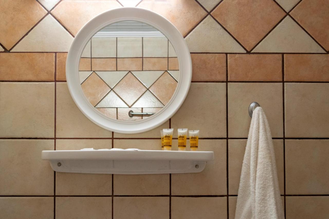 Kapahi Magic Hotel Apartments Potos Ngoại thất bức ảnh